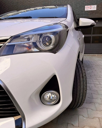 Toyota Yaris cena 43000 przebieg: 28300, rok produkcji 2016 z Góra małe 562